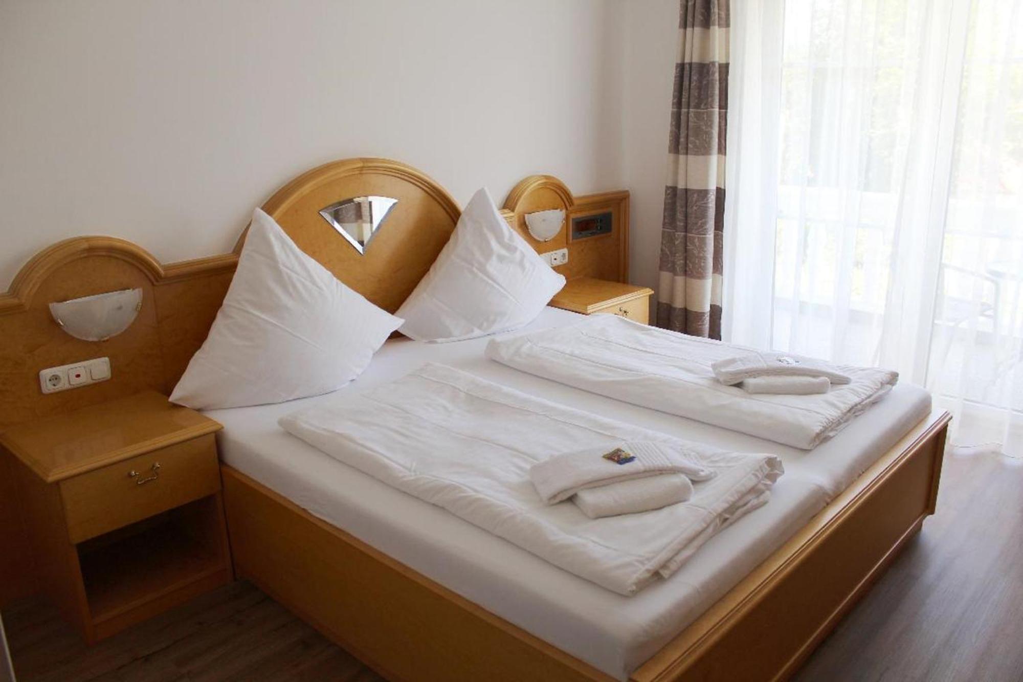Ferienappartements-Grolik Im Aparthotel Zum Gutshof Hohenwarth Exterior photo