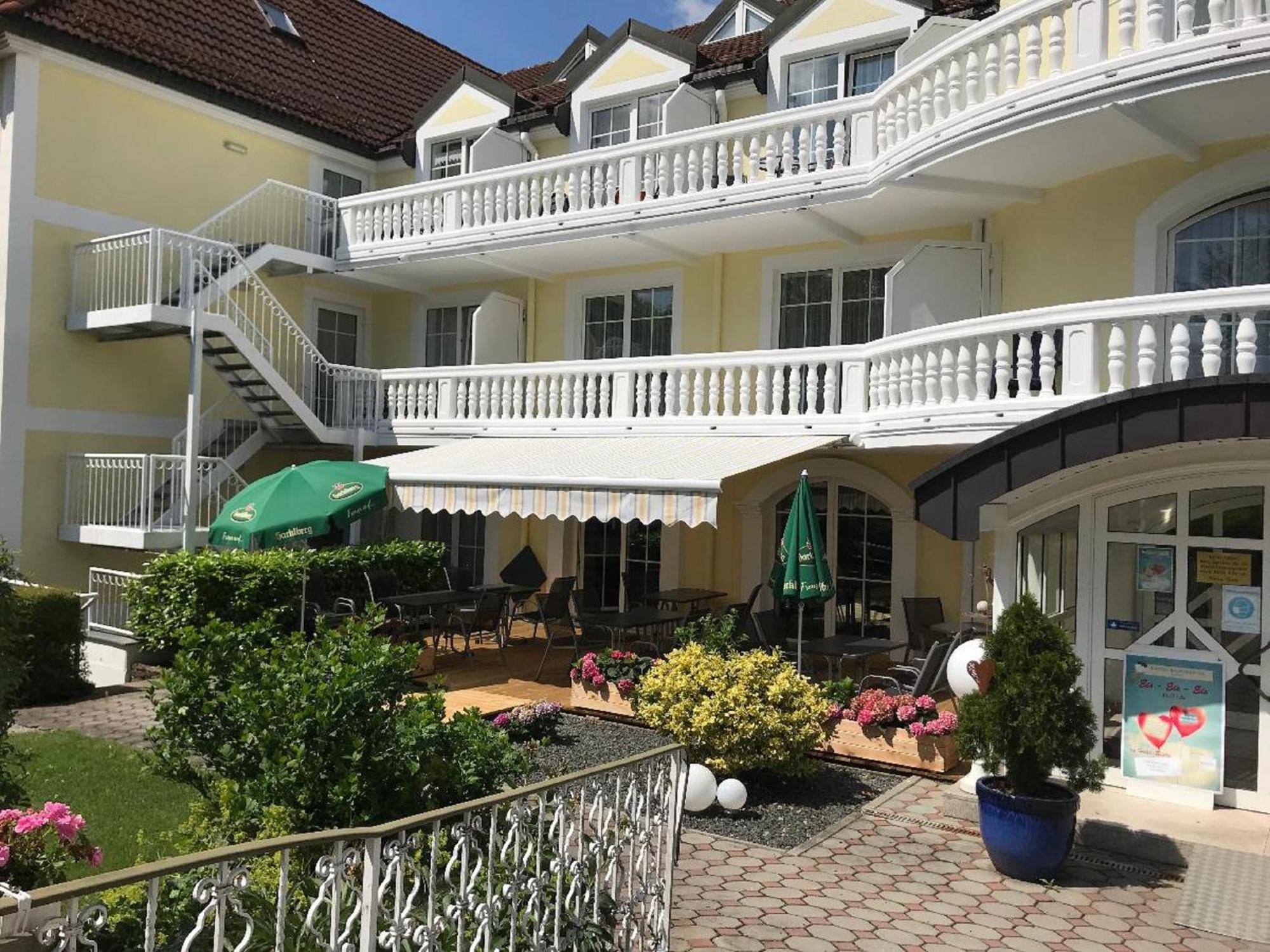Ferienappartements-Grolik Im Aparthotel Zum Gutshof Hohenwarth Exterior photo